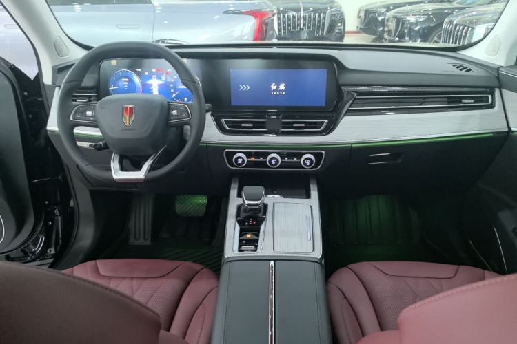 Used Hongqi HS5 2025 2.0T Two-Wheel Drive Flagship Pro Edition Center Console