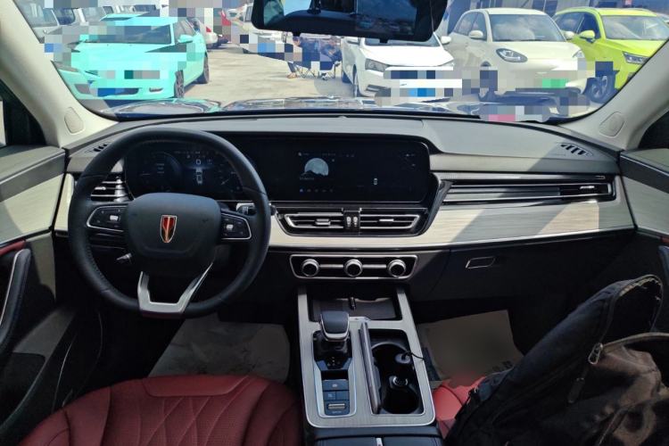 Used Hongqi HS5 2025 2.0T All-Wheel-Drive Flagship Pro Edition Center Console