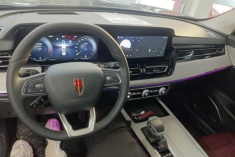 Used Hongqi HS5 2025 2.0T Two-Wheel Drive Flagship Pro Edition Center Console