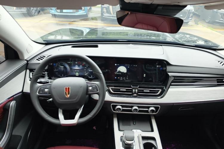 Used Hongqi HS5 2025 2.0T Two-Wheel Drive Flagship Pro Edition Center Console