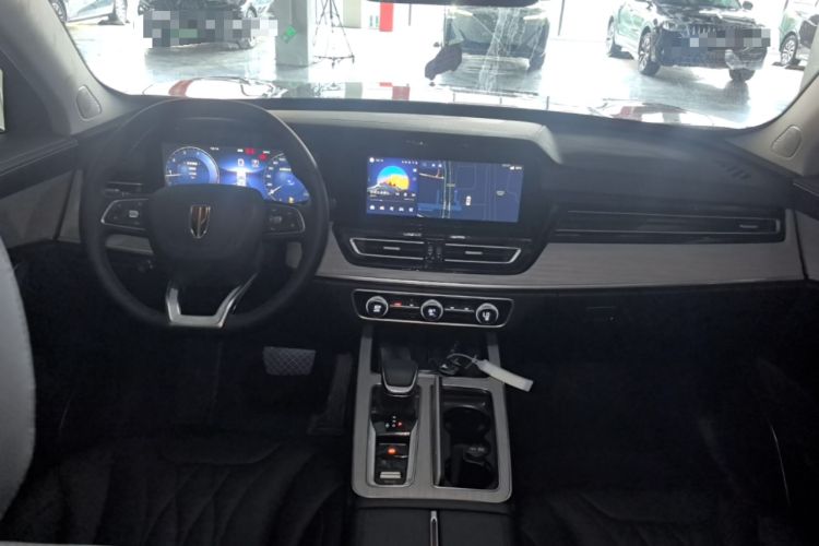 Used Hongqi HS5 2025 2.0T Two-Wheel Drive 600 000-Vehicle Commemorative Edition Center Console
