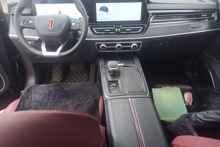 Used Hongqi HS5 2025 2.0T Two-Wheel-Drive Xuan Ying Edition Center Console