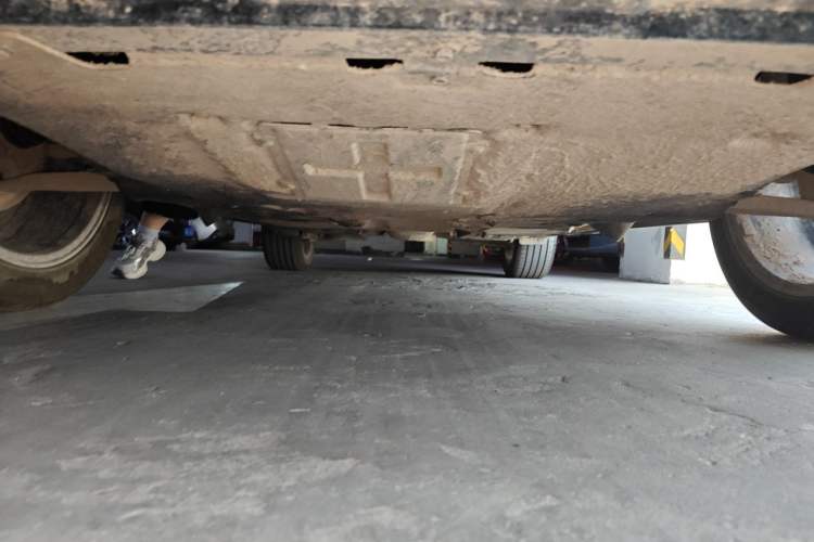 Used Hongqi HS5 2025 2.0T Two-Wheel-Drive Xuan Ying Edition Chassis Front