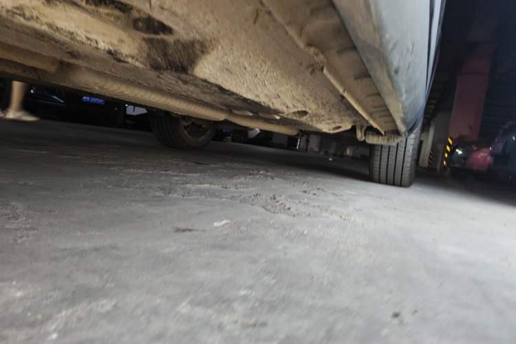 Used Hongqi HS5 2025 2.0T Two-Wheel-Drive Xuan Ying Edition Chassis Front Left