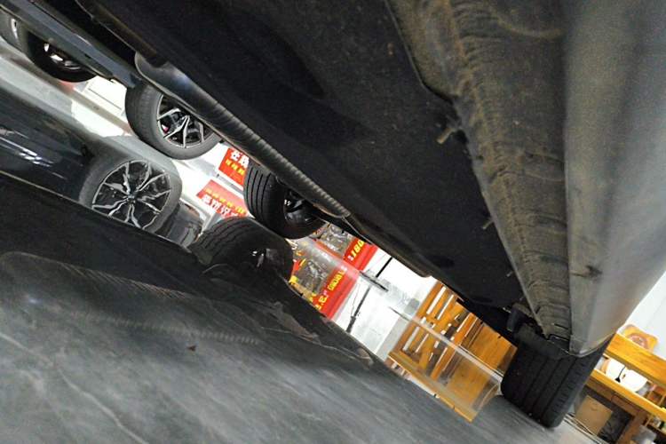 Used Hongqi HS5 2025 2.0T Two-Wheel-Drive Xuan Ying Edition Chassis Front Left