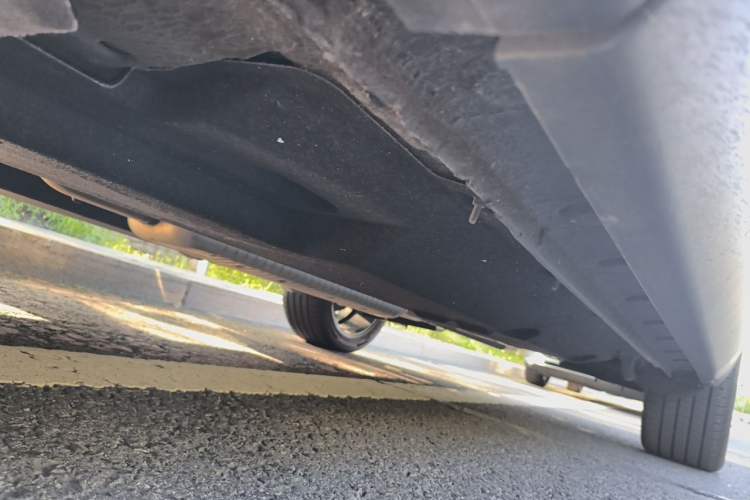 Used Hongqi HS5 2025 2.0T Two-Wheel-Drive Xuan Ying Edition Chassis Front Left