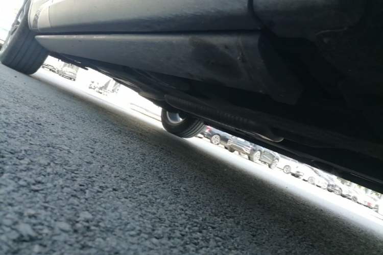 Used Hongqi HS5 2025 2.0T Two-Wheel Drive Flagship Pro Edition Chassis Front Right