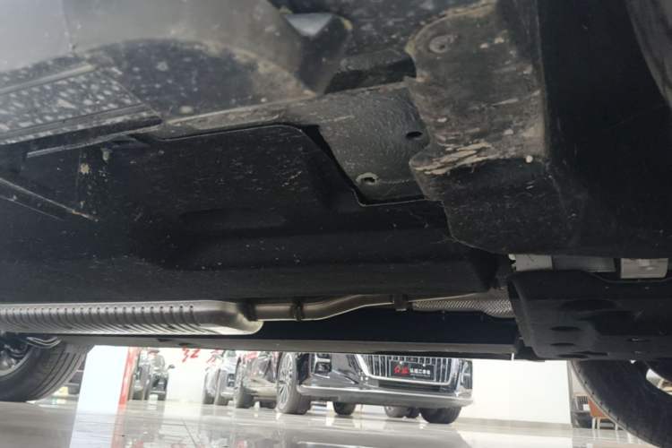 Used Hongqi HS5 2025 2.0T Two-Wheel Drive Flagship Pro Edition Chassis Front Right