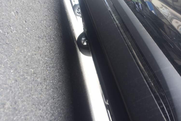 Used Hongqi HS5 2025 2.0T Two-Wheel-Drive Xuan Ying Edition Chassis Front Right