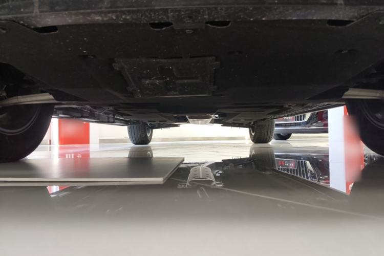 Used Hongqi HS5 2025 2.0T Two-Wheel Drive Flagship Pro Edition Chassis Front