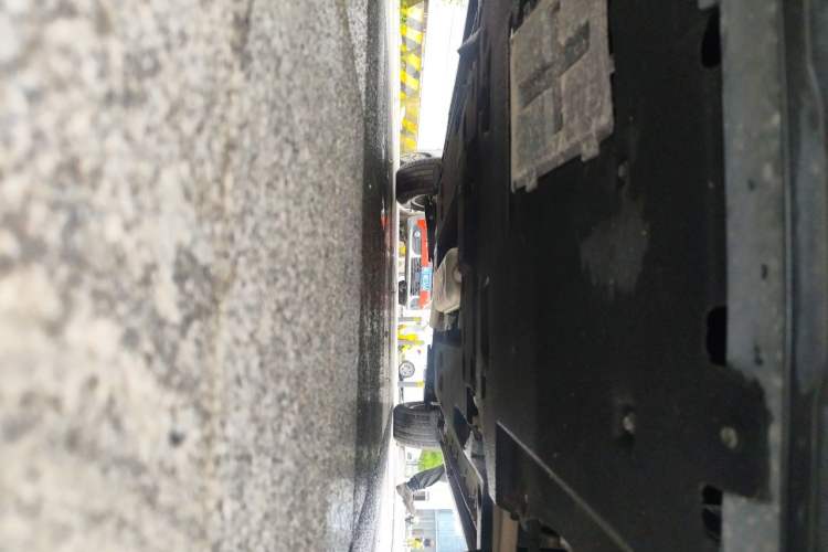 Used Hongqi HS5 2025 2.0T Two-Wheel Drive Flagship Pro Edition Chassis Front