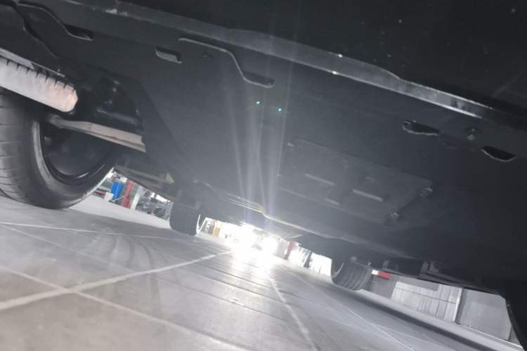 Used Hongqi HS5 2025 2.0T Two-Wheel-Drive Xuan Ying Edition Chassis Front