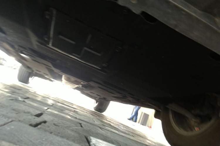 Used Hongqi HS5 2025 2.0T Two-Wheel Drive Flagship Pro Edition Chassis Front
