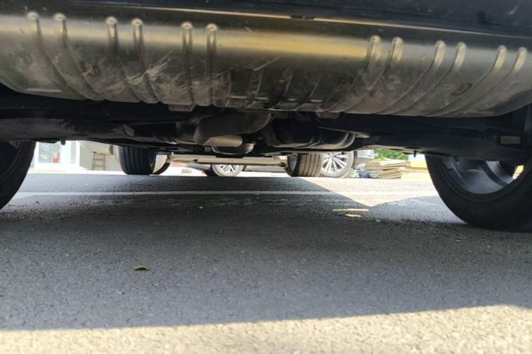 Used Hongqi HS5 2025 2.0T All-Wheel-Drive Flagship Pro Edition Chassis Rear
