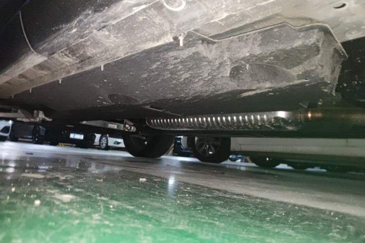 Used Hongqi HS5 2025 2.0T All-Wheel-Drive Flagship Pro Edition Chassis Rear Left