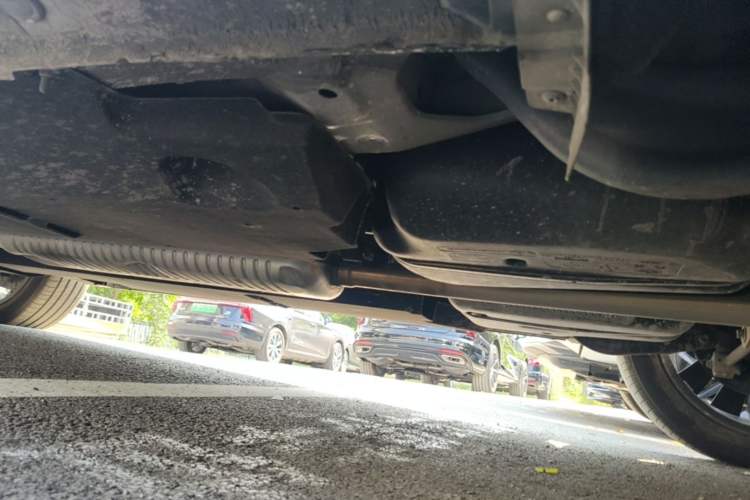 Used Hongqi HS5 2025 2.0T All-Wheel-Drive Flagship Pro Edition Chassis Rear Left