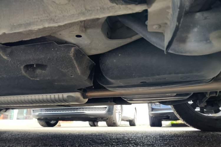 Used Hongqi HS5 2025 2.0T Two-Wheel Drive Flagship Pro Edition Chassis Rear Left