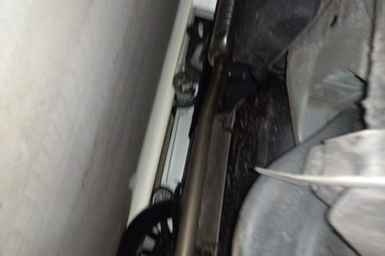 Used Hongqi HS5 2025 2.0T Two-Wheel-Drive Xuan Ying Edition Chassis Rear Left
