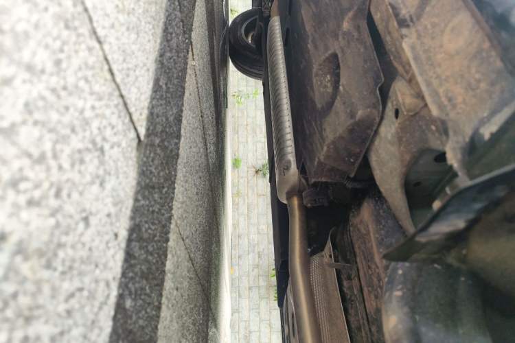 Used Hongqi HS5 2025 2.0T Two-Wheel Drive Flagship Pro Edition Chassis Rear Left