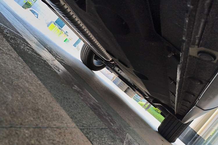 Used Hongqi HS5 2025 2.0T Two-Wheel Drive Flagship Pro Edition Chassis Rear Right