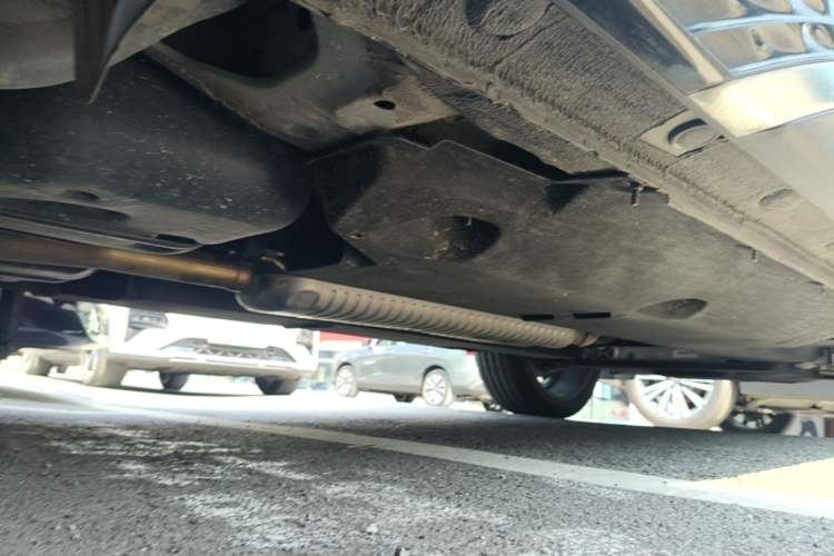 Used Hongqi HS5 2025 2.0T All-Wheel-Drive Flagship Pro Edition Chassis Rear Right
