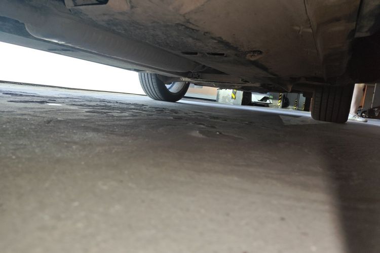 Used Hongqi HS5 2025 2.0T Two-Wheel-Drive Xuan Ying Edition Chassis Rear Right