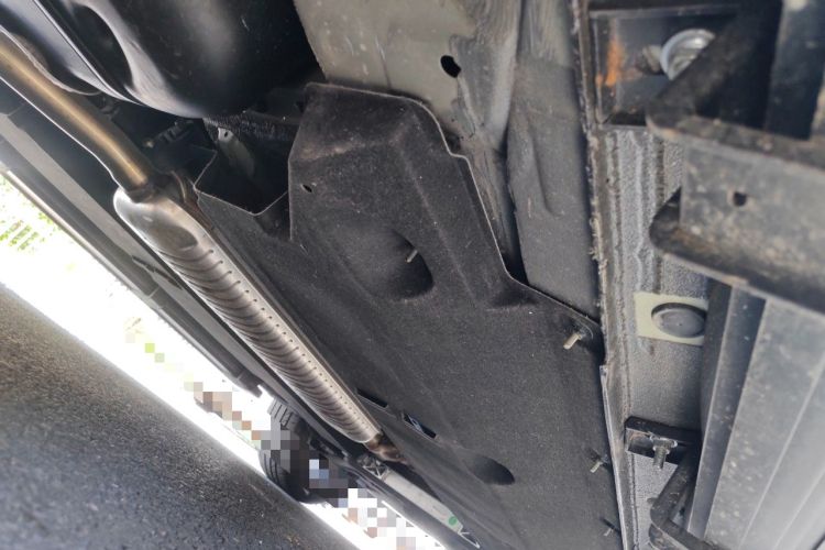 Used Hongqi HS5 2025 2.0T Two-Wheel Drive Flagship Pro Edition Chassis Rear Right