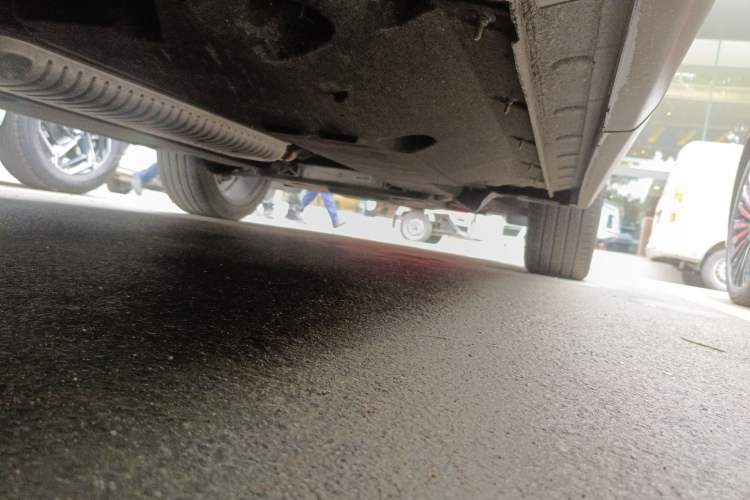 Used Hongqi HS5 2025 2.0T All-Wheel-Drive Flagship Pro Edition Chassis Rear Right