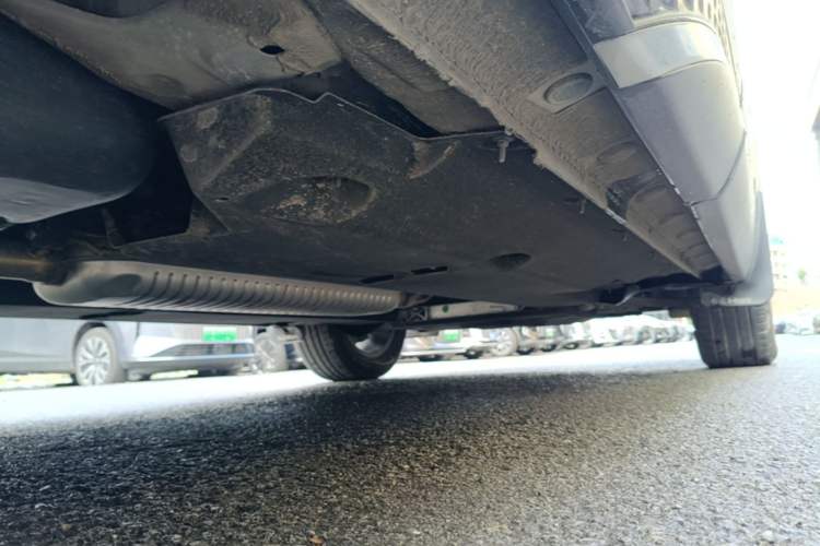 Used Hongqi HS5 2025 2.0T Two-Wheel Drive Flagship Pro Edition Chassis Rear Right