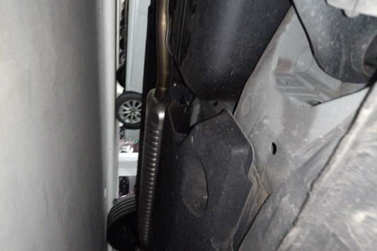 Used Hongqi HS5 2025 2.0T Two-Wheel-Drive Xuan Ying Edition Chassis Rear Right