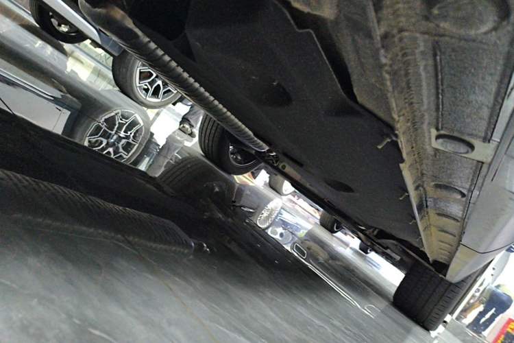 Used Hongqi HS5 2025 2.0T Two-Wheel-Drive Xuan Ying Edition Chassis Rear Right