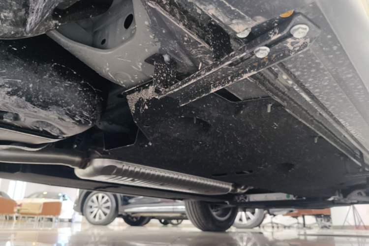 Used Hongqi HS5 2025 2.0T Two-Wheel Drive Flagship Pro Edition Chassis Rear Right