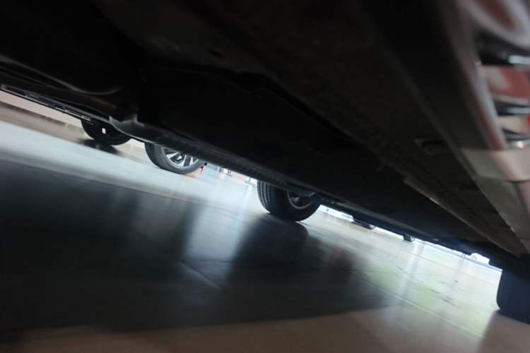 Used Hongqi HS5 2025 2.0T Two-Wheel Drive Flagship Pro Edition Chassis Rear Right