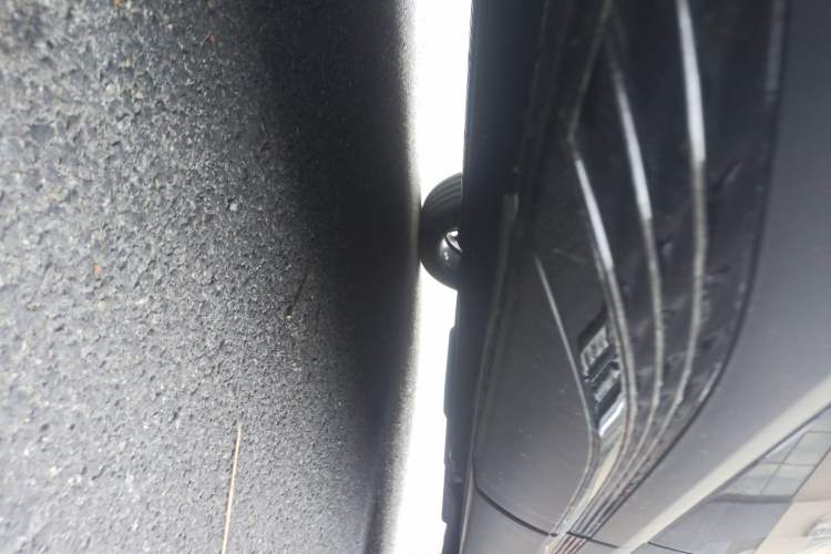 Used Hongqi HS5 2025 2.0T Two-Wheel-Drive Xuan Ying Edition Chassis Rear Right
