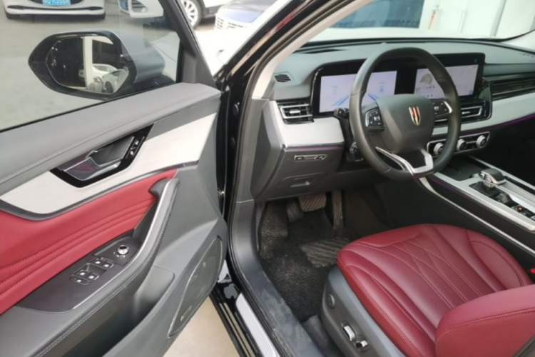 Used Hongqi HS5 2025 2.0T All-Wheel-Drive Flagship Pro Edition Driver Seat