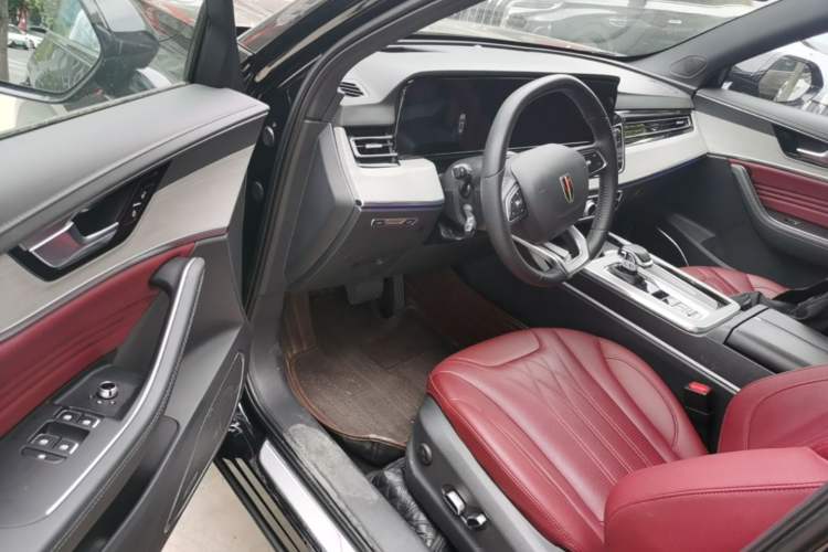 Used Hongqi HS5 2025 2.0T All-Wheel-Drive Flagship Pro Edition Driver Seat