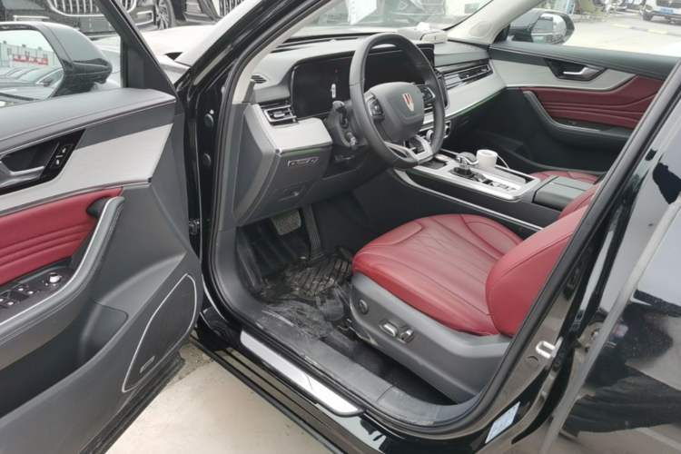 Used Hongqi HS5 2025 2.0T All-Wheel-Drive Flagship Pro Edition Driver Seat