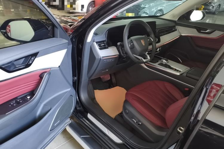 Used Hongqi HS5 2025 2.0T Two-Wheel Drive Flagship Pro Edition Driver Seat