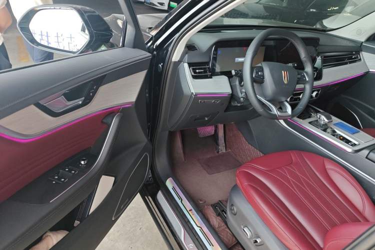 Used Hongqi HS5 2025 2.0T Two-Wheel-Drive Xuan Ying Edition Driver Seat