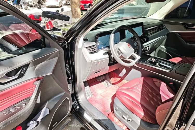 Used Hongqi HS5 2025 2.0T Two-Wheel Drive Flagship Pro Edition Driver Seat