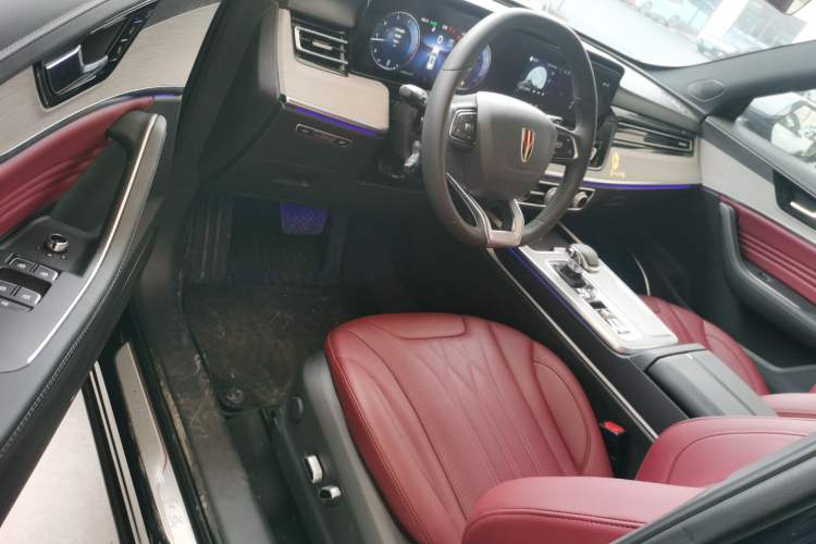 Used Hongqi HS5 2025 2.0T Two-Wheel-Drive Xuan Ying Edition Driver Seat