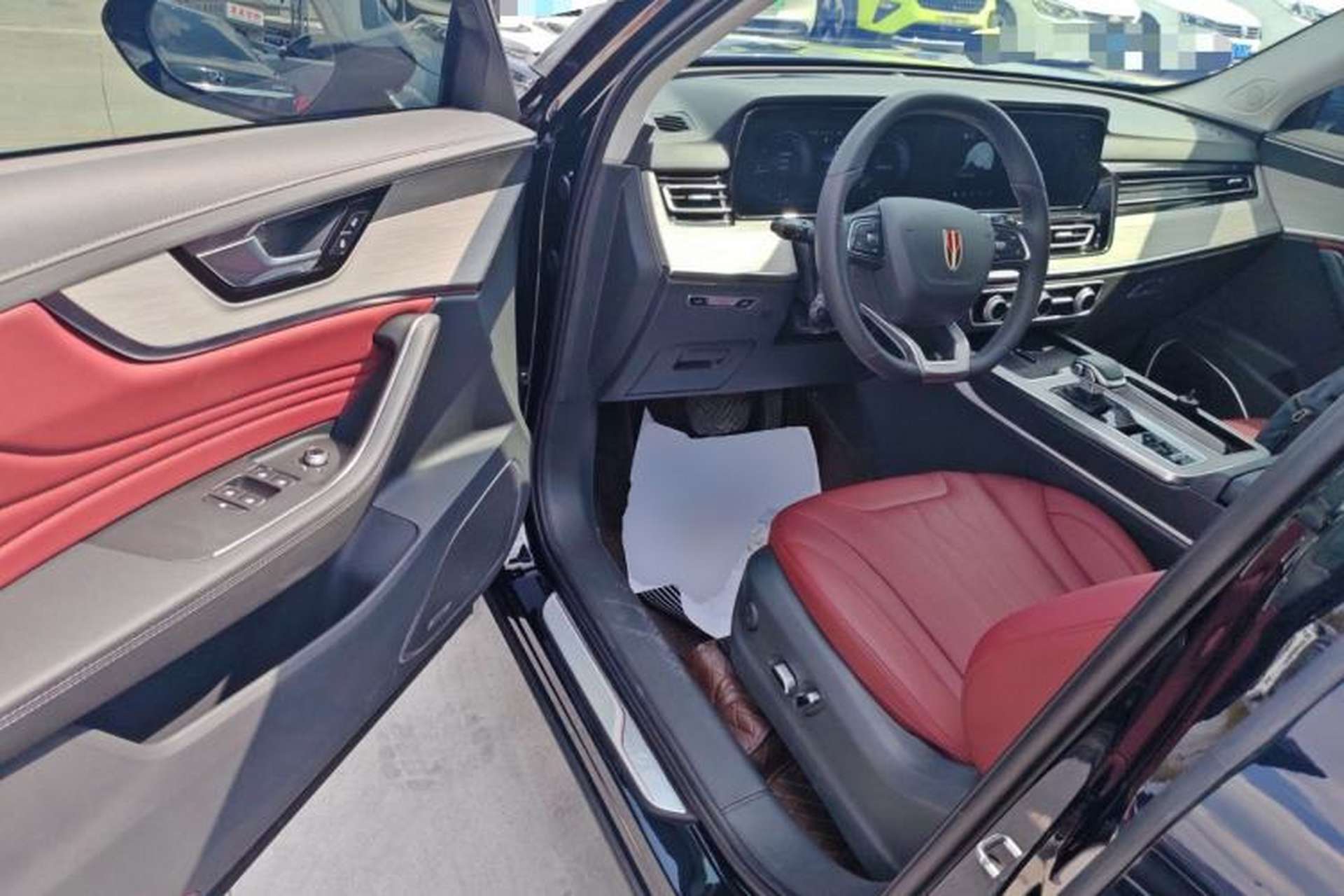 Used Hongqi HS5 2025 2.0T All-Wheel-Drive Flagship Pro Edition Driver Seat