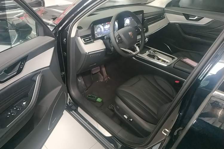 Used Hongqi HS5 2025 2.0T Two-Wheel Drive Flagship Pro Edition Driver Seat