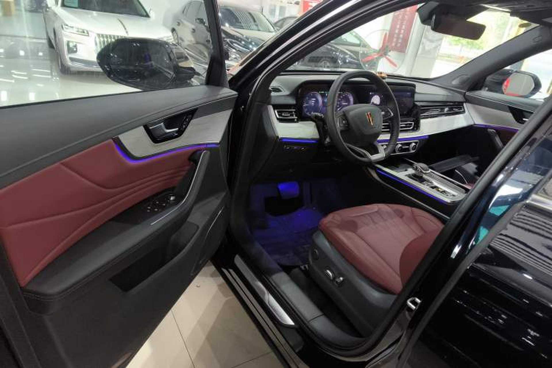 Used Hongqi HS5 2025 2.0T Two-Wheel-Drive Xuan Ying Edition Driver Seat