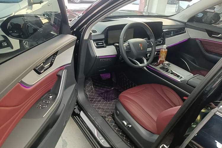 Used Hongqi HS5 2025 2.0T Two-Wheel Drive Flagship Pro Edition Driver Seat