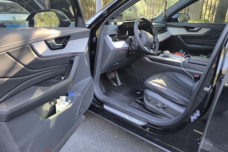 Used Hongqi HS5 2025 2.0T Two-Wheel-Drive Xuan Ying Edition Driver Seat