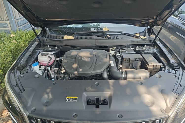 Used Hongqi HS5 2025 2.0T Two-Wheel Drive Flagship Pro Edition Engine Bay