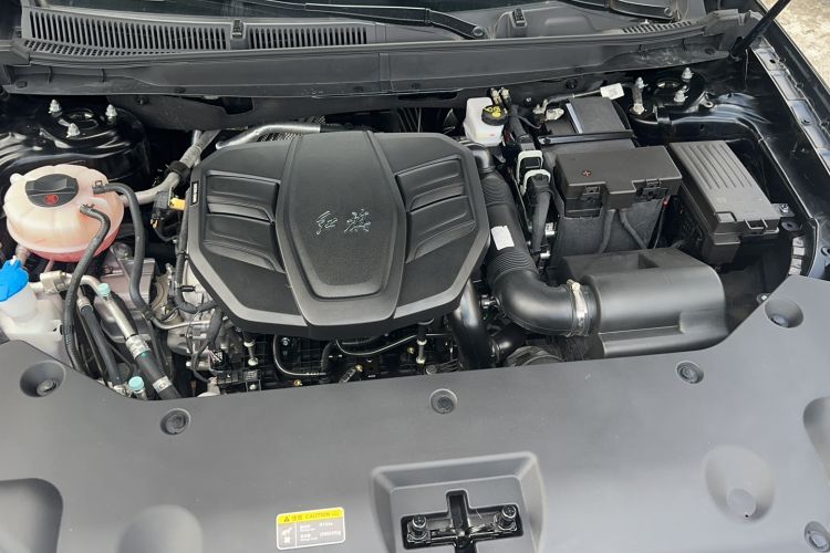 Used Hongqi HS5 2025 2.0T Two-Wheel Drive Flagship Pro Edition Engine Bay