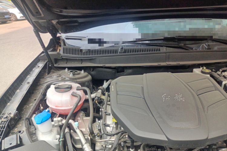 Used Hongqi HS5 2025 2.0T Two-Wheel Drive Flagship Pro Edition Engine Bay Right