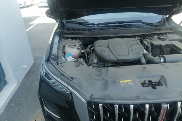 Used Hongqi HS5 2025 2.0T Two-Wheel Drive Flagship Pro Edition Engine Bay Right